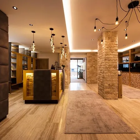 Hotell Brugger 4*